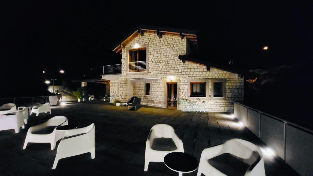 Vela Di Soleville Camere Con E Senza Vista Lago Con Ristorante & Pizzeria Sale Marasino Luaran gambar